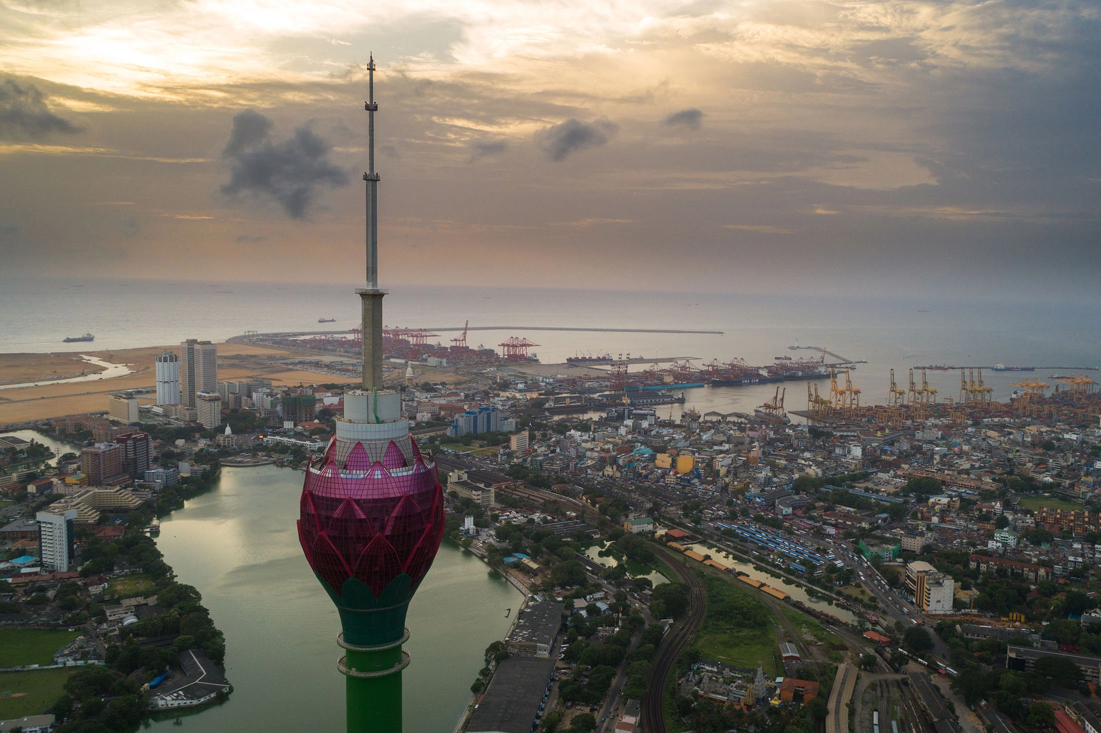 1578396-2200x1466-desktop-hd-colombo-sri-lanka-background